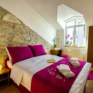 3* krevet i doručak Point