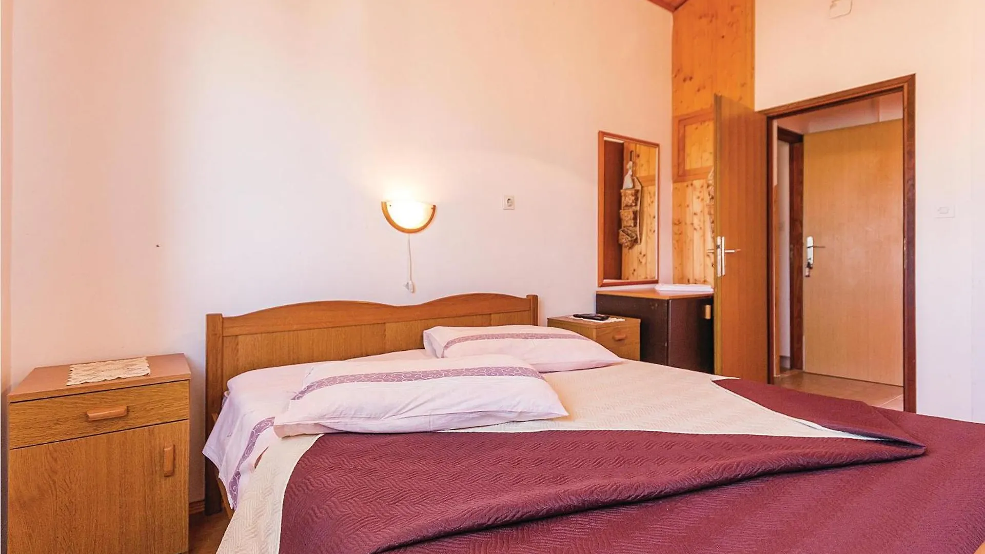 Beautiful Apartment In Pula With Kitchen
